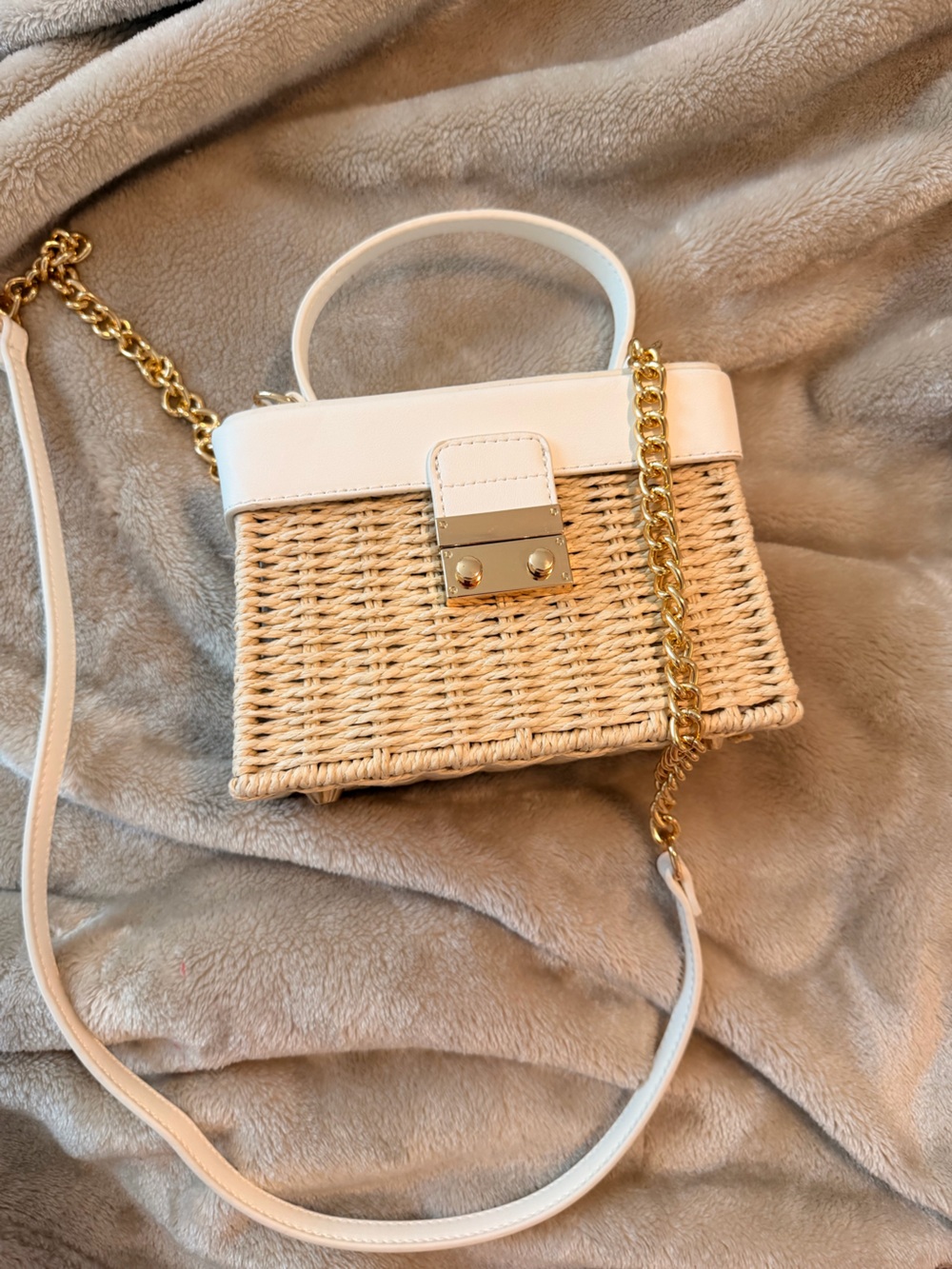 Woven Straw Crossbody Bag with White Trim and Gold Chain